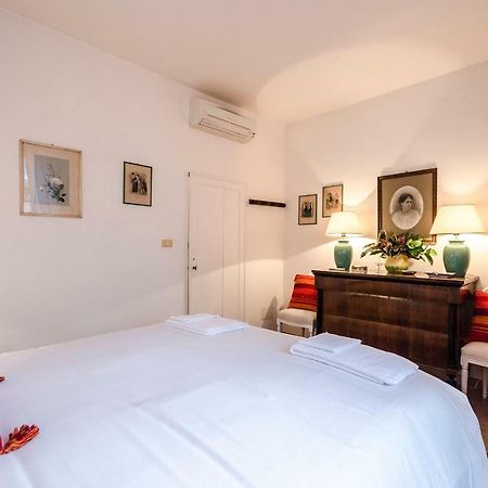 Lupari Apartment, Palazzo Storico Sotto Le Due Torri Bolonya Dış mekan fotoğraf