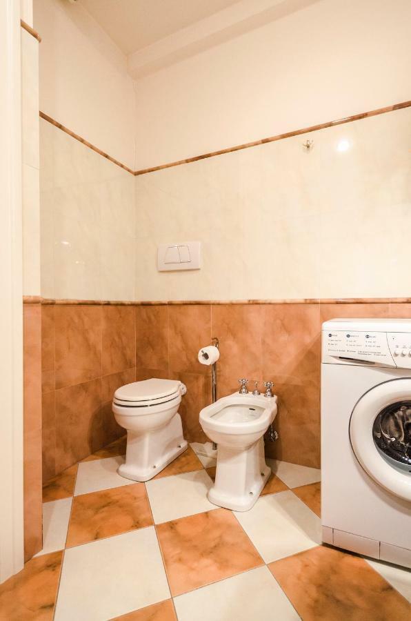 Lupari Apartment, Palazzo Storico Sotto Le Due Torri Bolonya Dış mekan fotoğraf