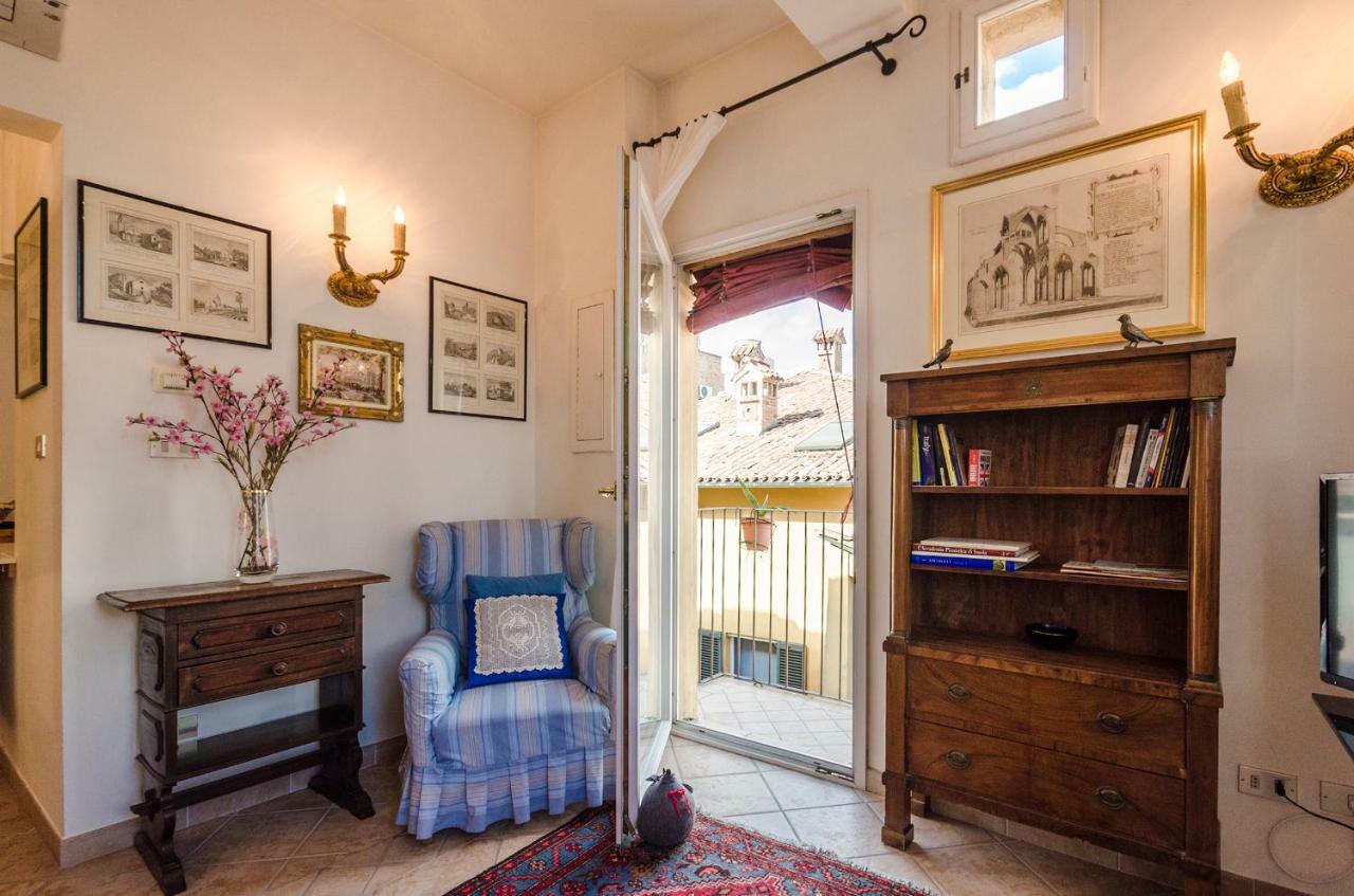 Lupari Apartment, Palazzo Storico Sotto Le Due Torri Bolonya Dış mekan fotoğraf